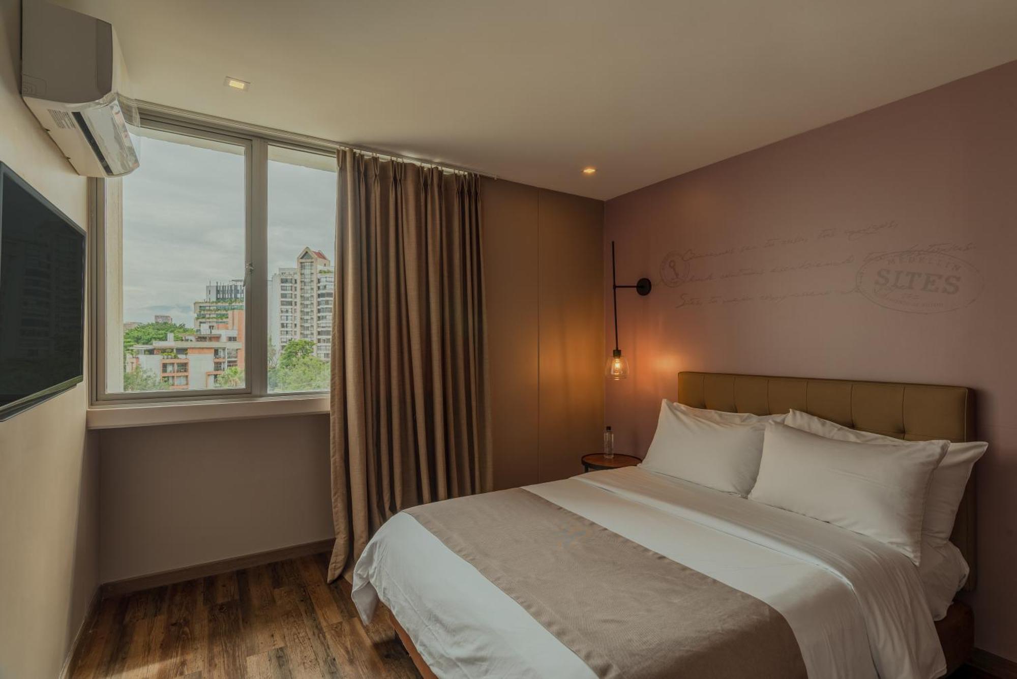 فندق سايتس ميديلين المظهر الخارجي الصورة A bedroom at the hotel