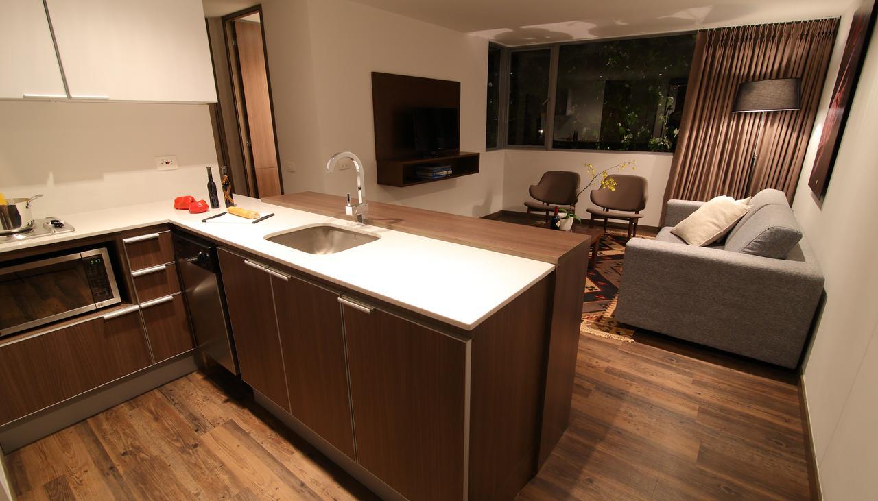 فندق سايتس ميديلين المظهر الخارجي الصورة A modern open-plan kitchen