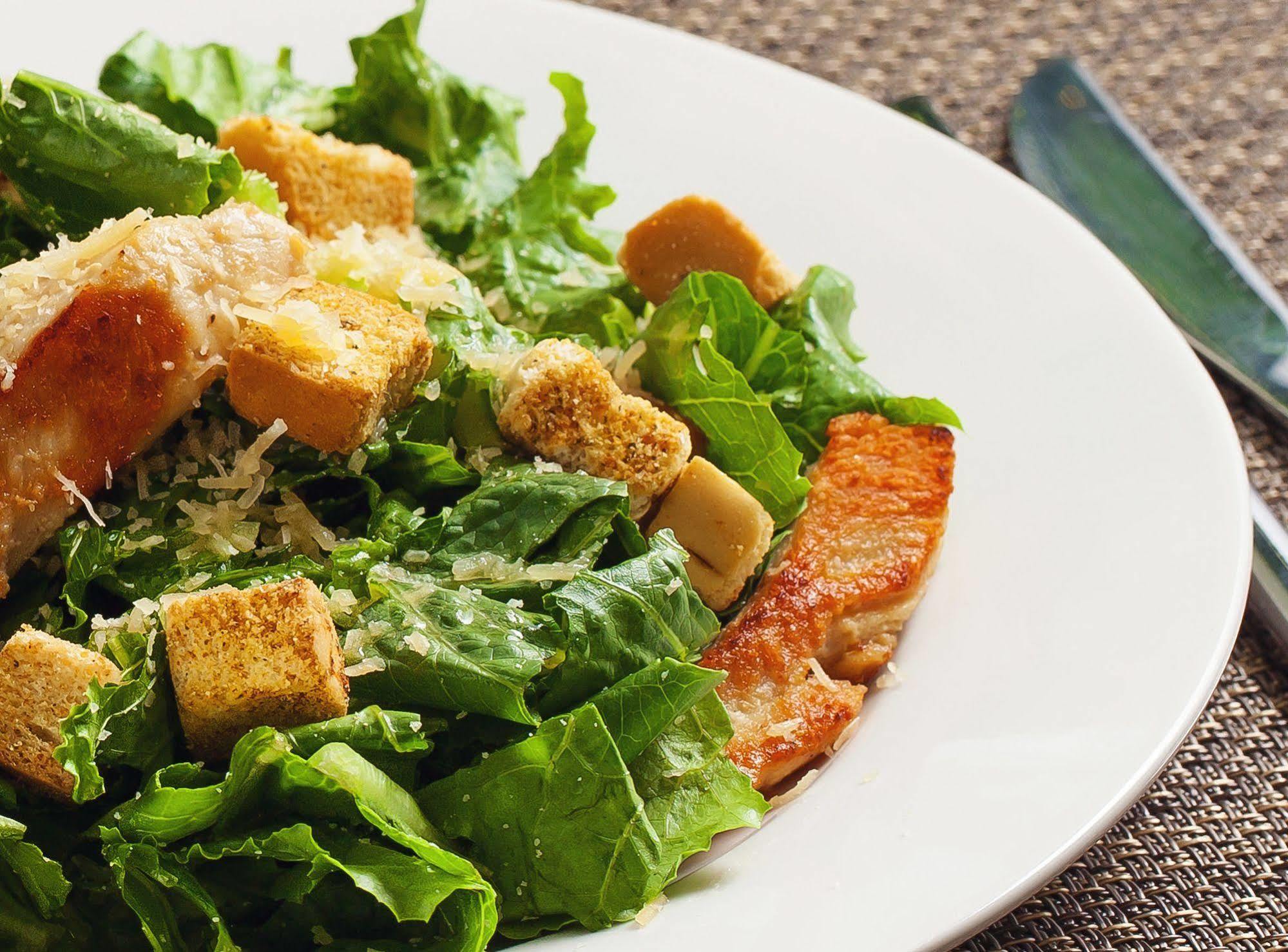فندق سايتس ميديلين المظهر الخارجي الصورة Caesar salad