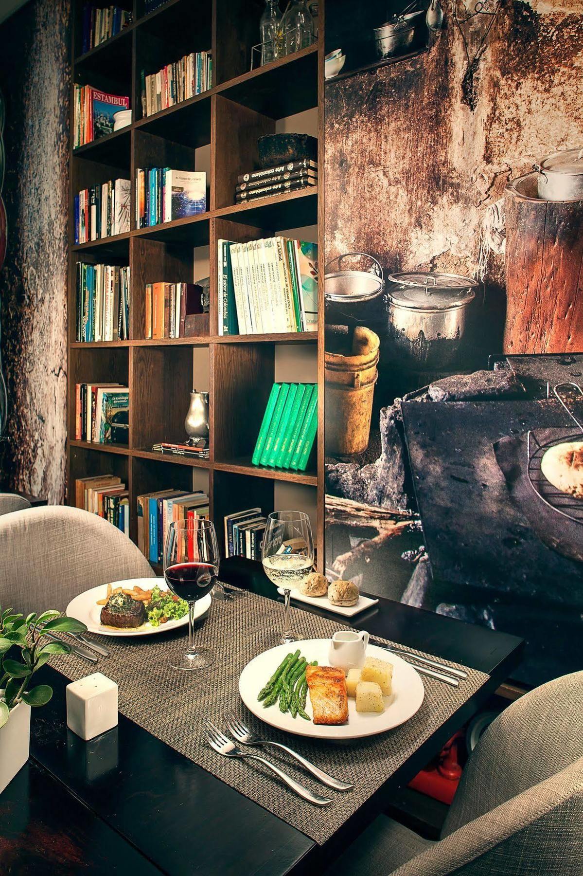 فندق سايتس ميديلين المظهر الخارجي الصورة Restaurant